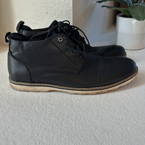 Men’s shoes - Picture 1 of 5